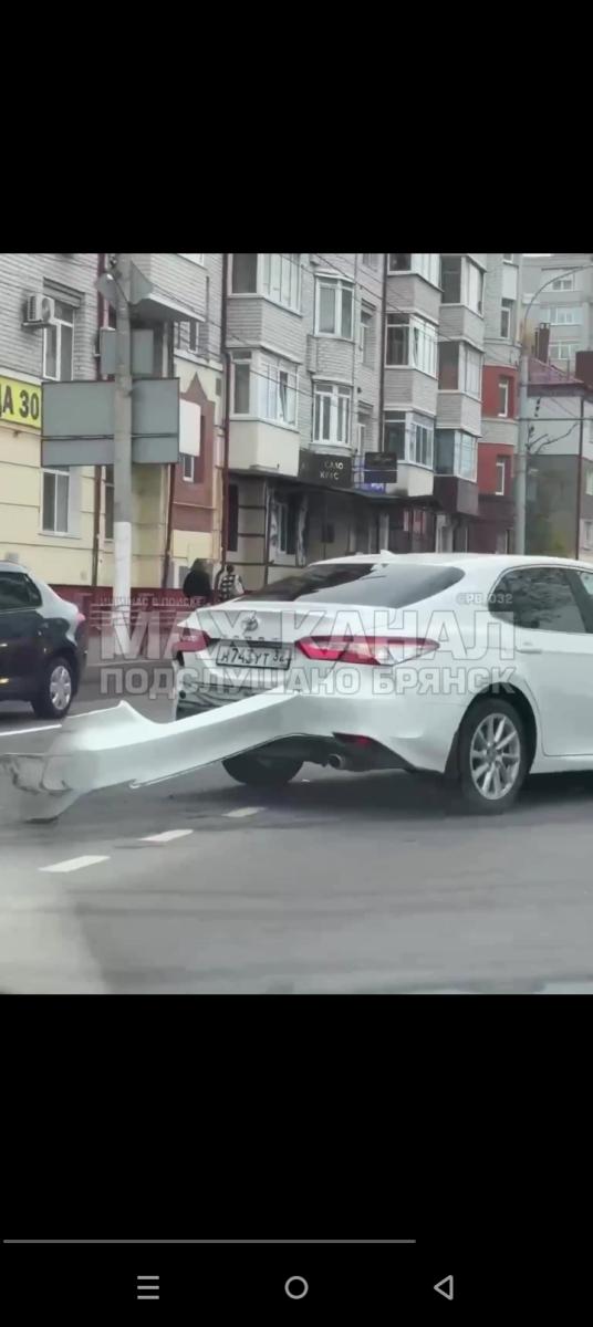 Авария с участием легковушки ужаснула Советский район Брянска
