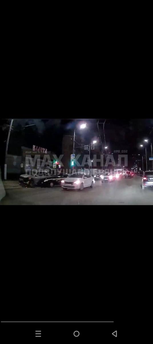 В Бежицком районе Брянска жители ужаснулись из-за серьёзной автоаварии