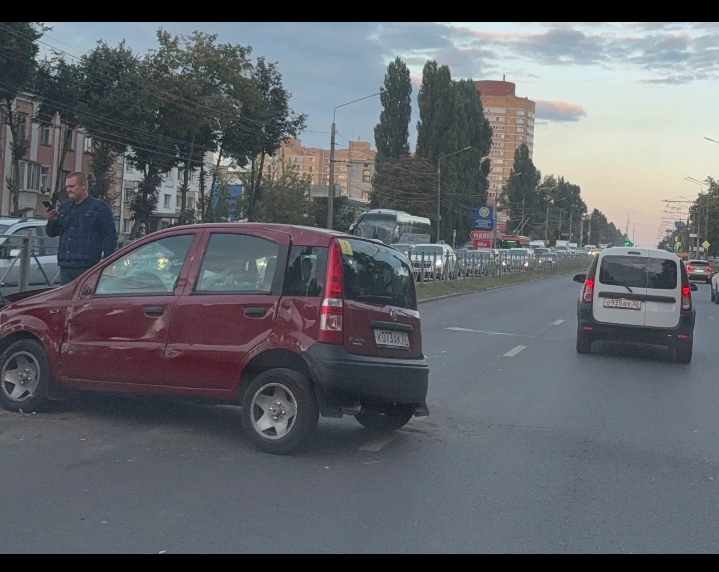 В Фокинском районе Брянска произошло столкновение двух машин