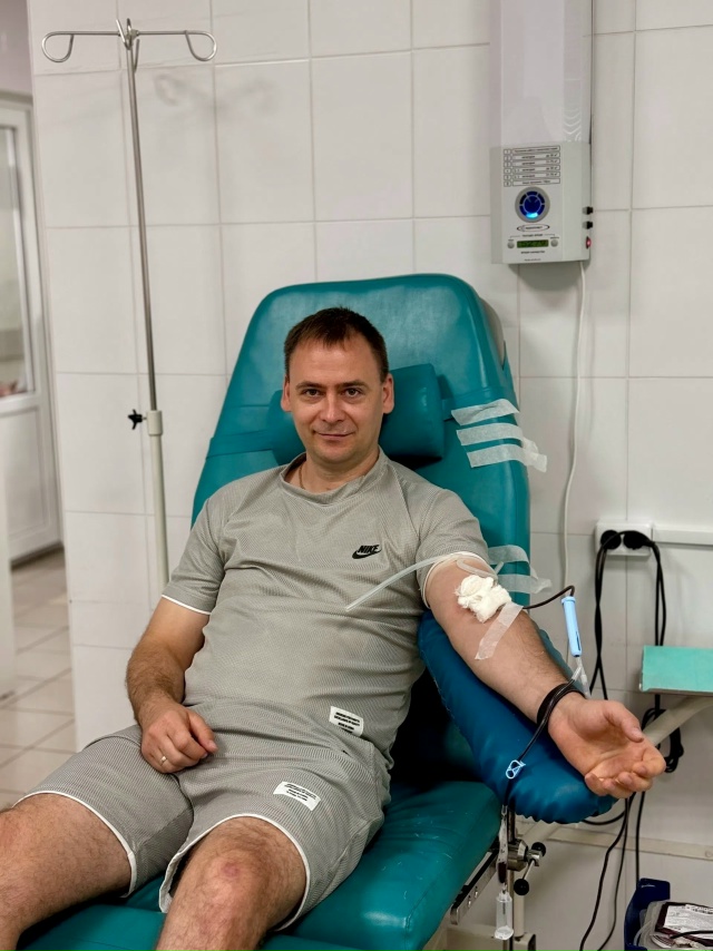 Брянский Почётный донор в 135-й раз пришёл на сдачу крови