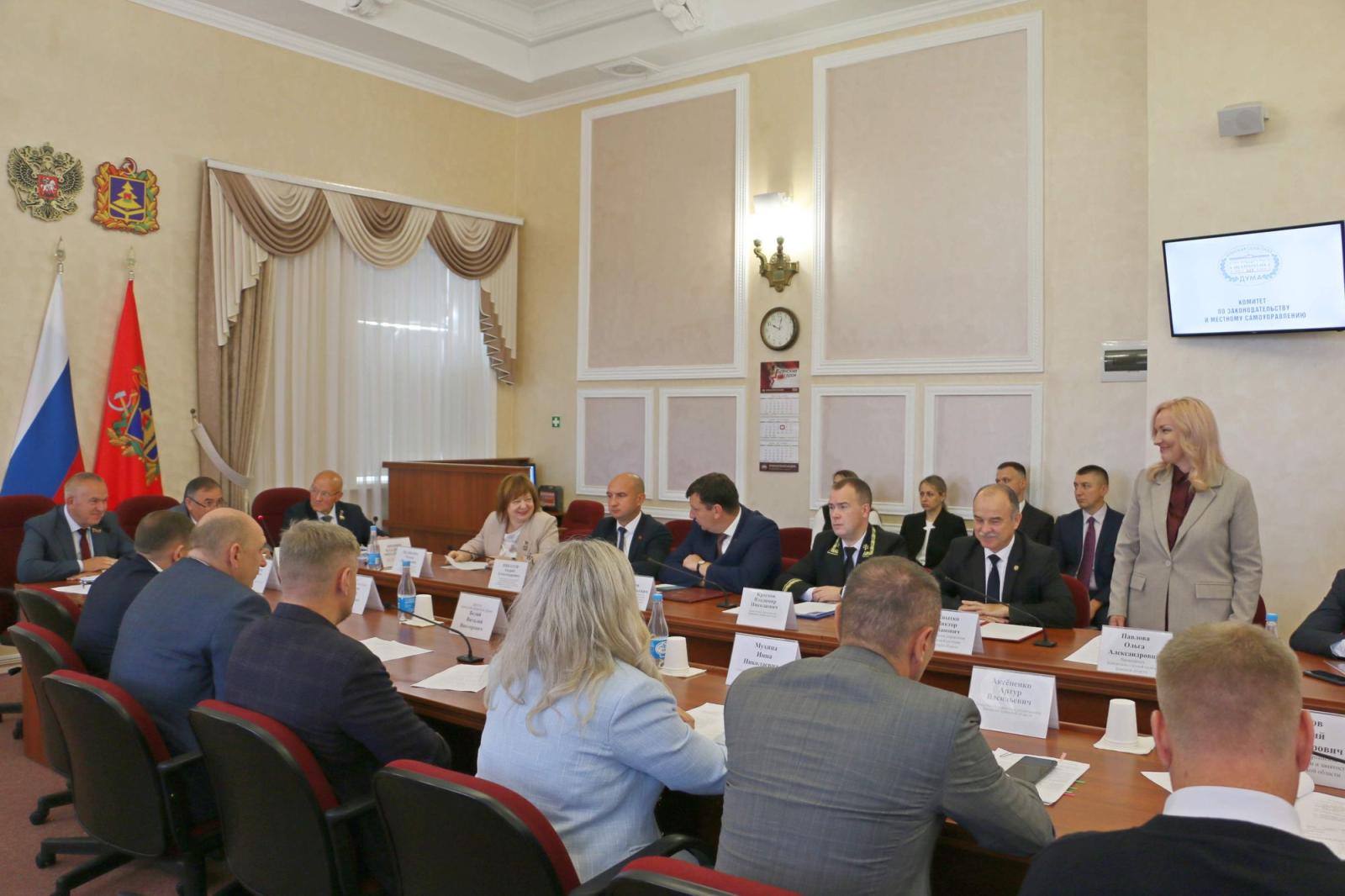 В Брянской области утвердили четыре кандидатуры на должности мировых судей