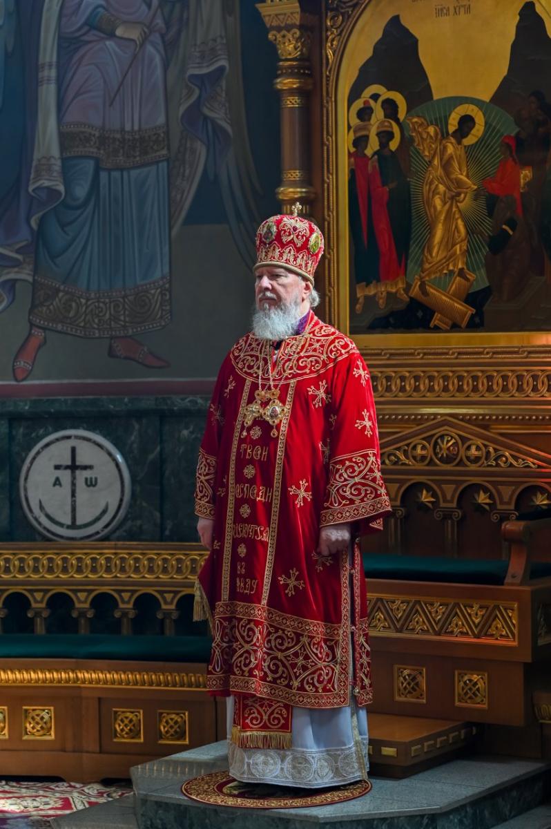 Митрополит Александр (Агриков) обратился к брянцам с пасхальным поздравлением