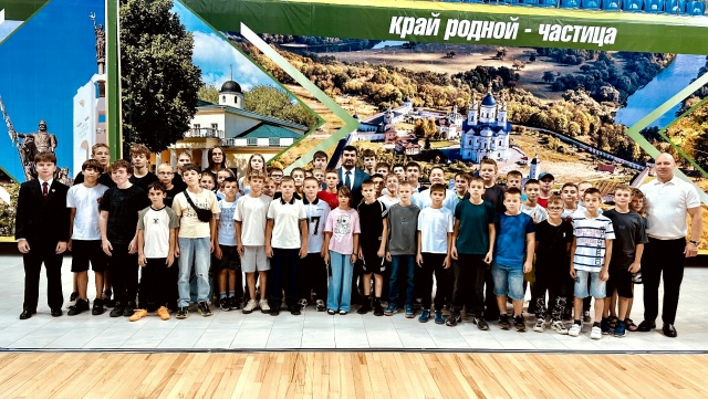 Брянские борцы пообщались с Тагиром Хайбуллаевым