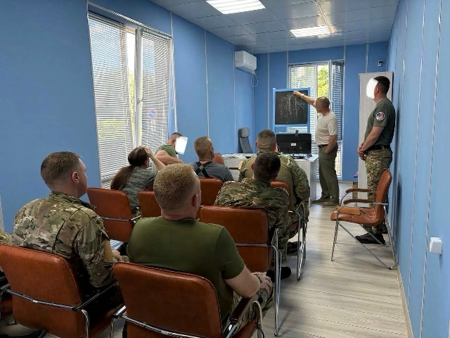Бойцы брянского «БАРСа» прошли обучение по использованию компонентов крови