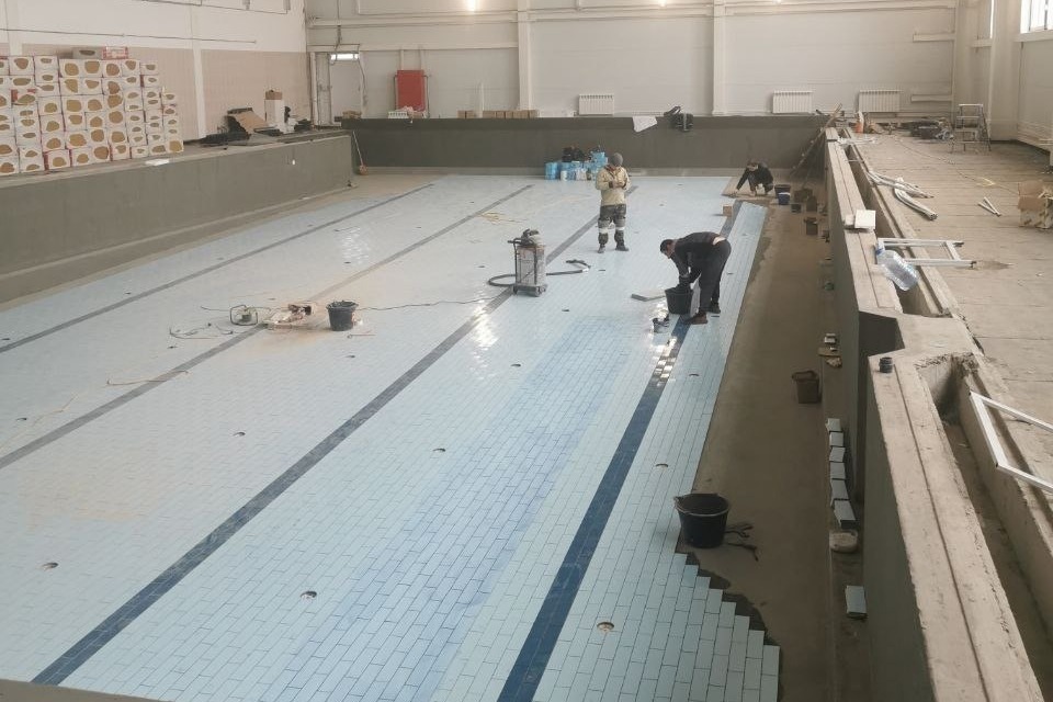 Новые возможности для здоровья и досуга: как в Брянской области строят современные бассейны