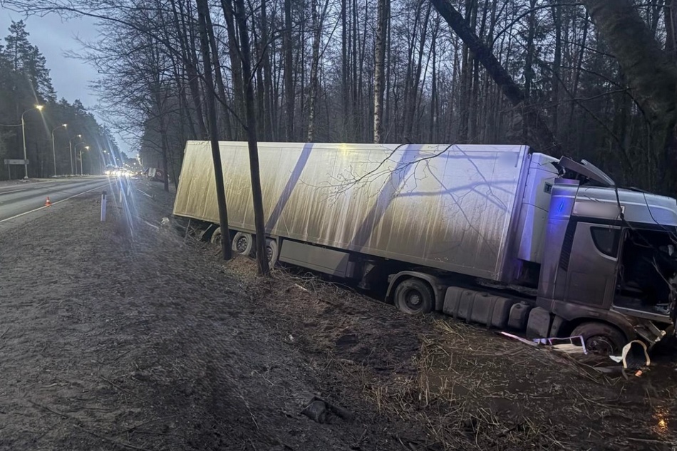 ГИБДД показала леденящие душу фотографии с места ДТП под Брянском