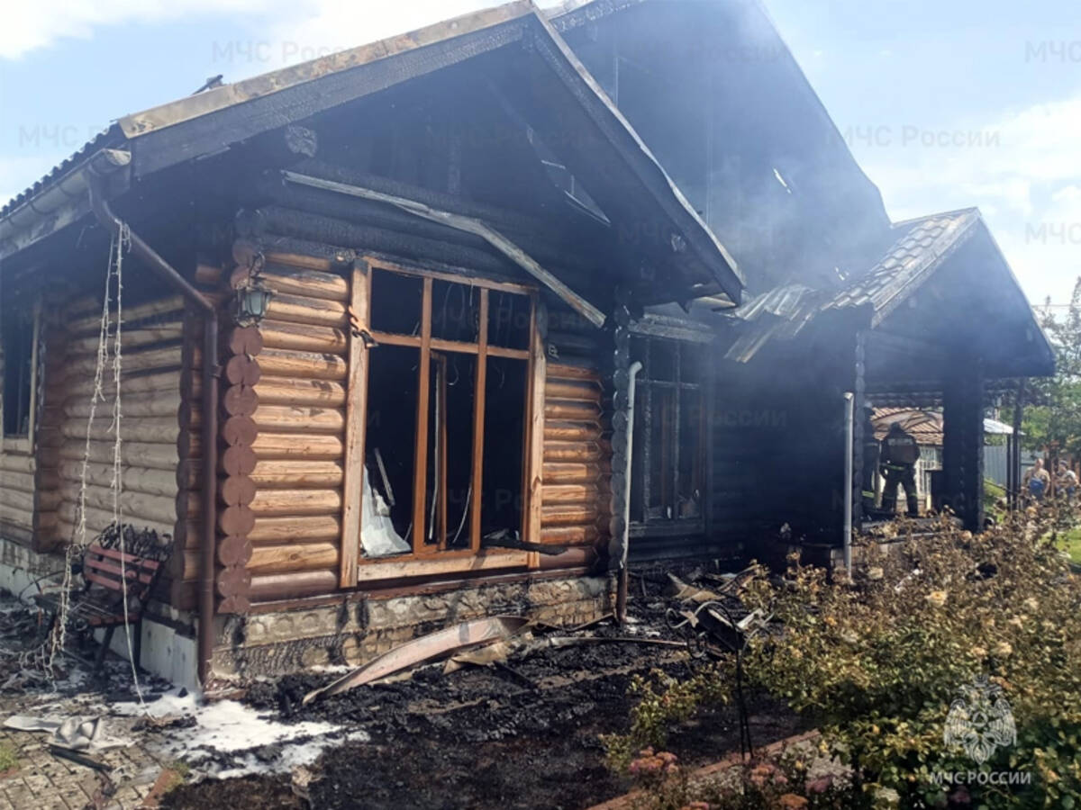 В Клинцах дотла выгорел жилой, частный дом