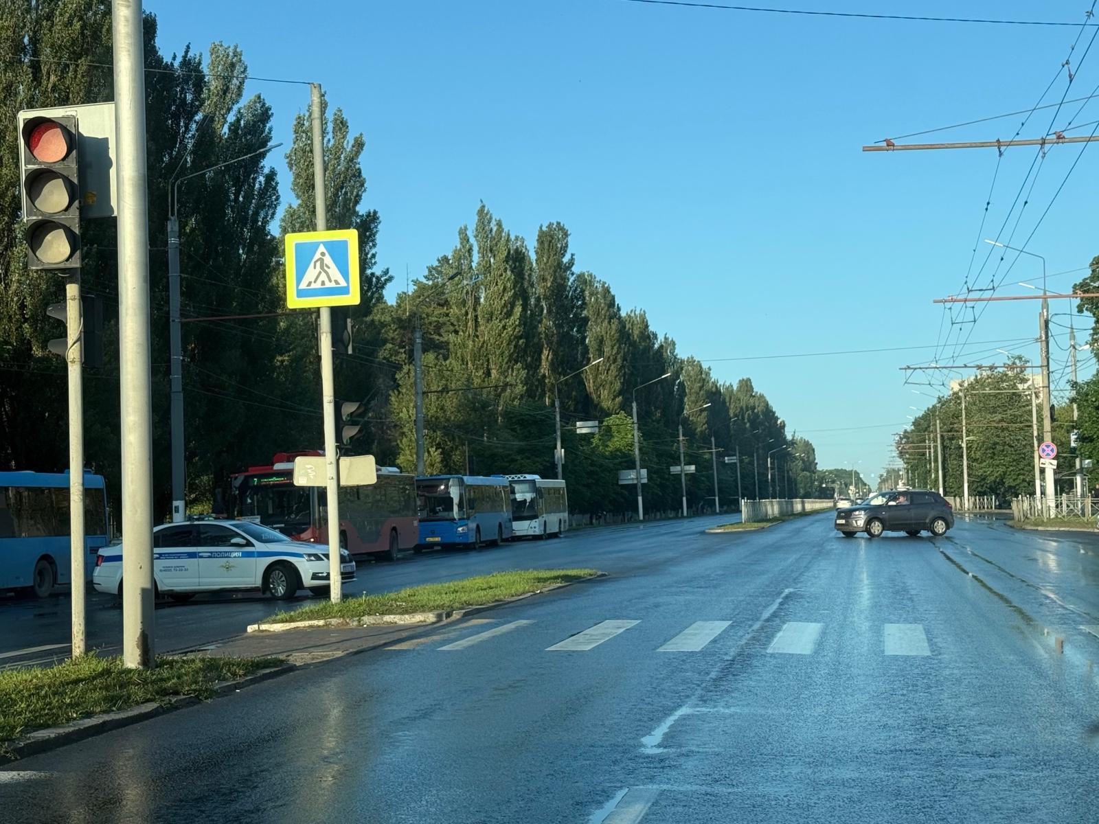 На проспекте Московском в Брянске перекрыто движение