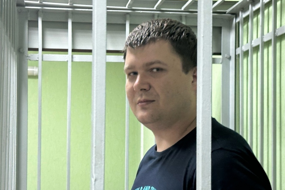 Брянский блогер Демьяненко получил 4 года за вымогательство денег у пристава