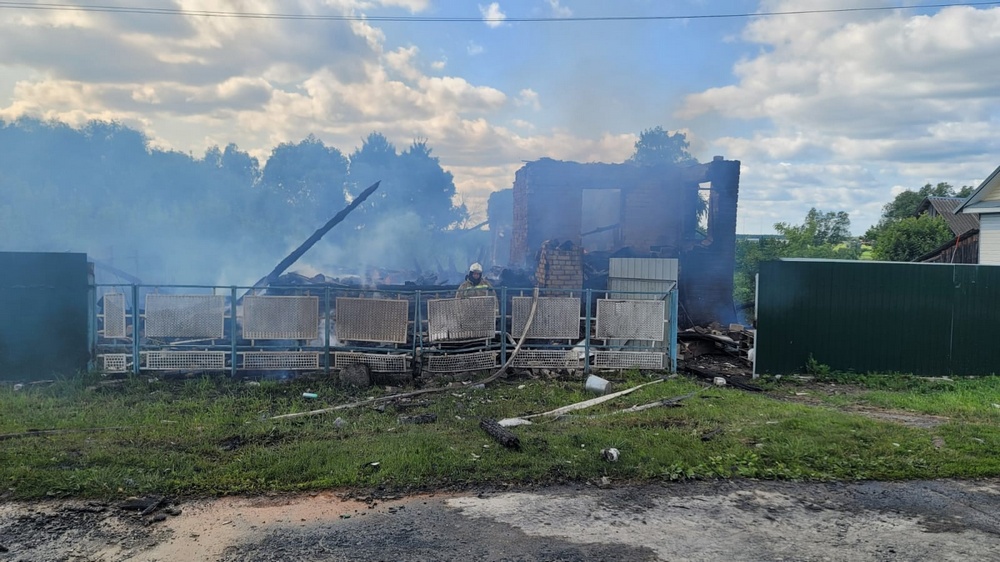 Брянцам показали останки атакованного ВСУ дома многодетной карачевской семьи