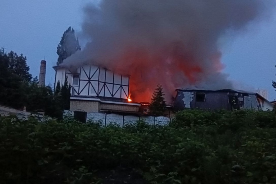 В Брянске при пожаре в сауне погиб 54-летний мужчина