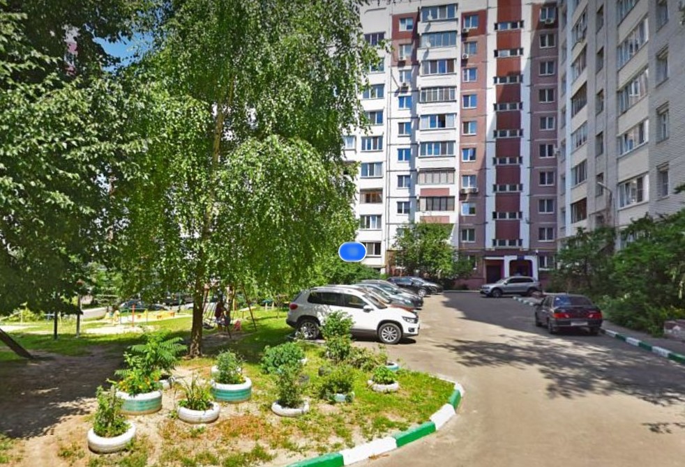 Горожанам показали расположенную на Романа Брянского лестницу в ад