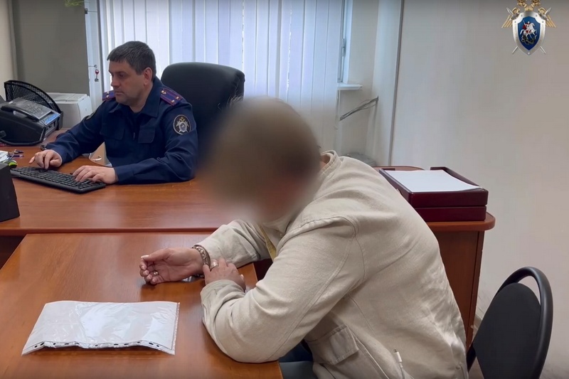 Брянцам показали видео задержания учредителя центра социальной помощи