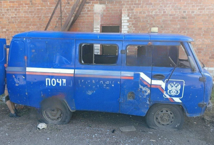 В Климовском районе беспилотник атаковал автомобиль «Почты России»