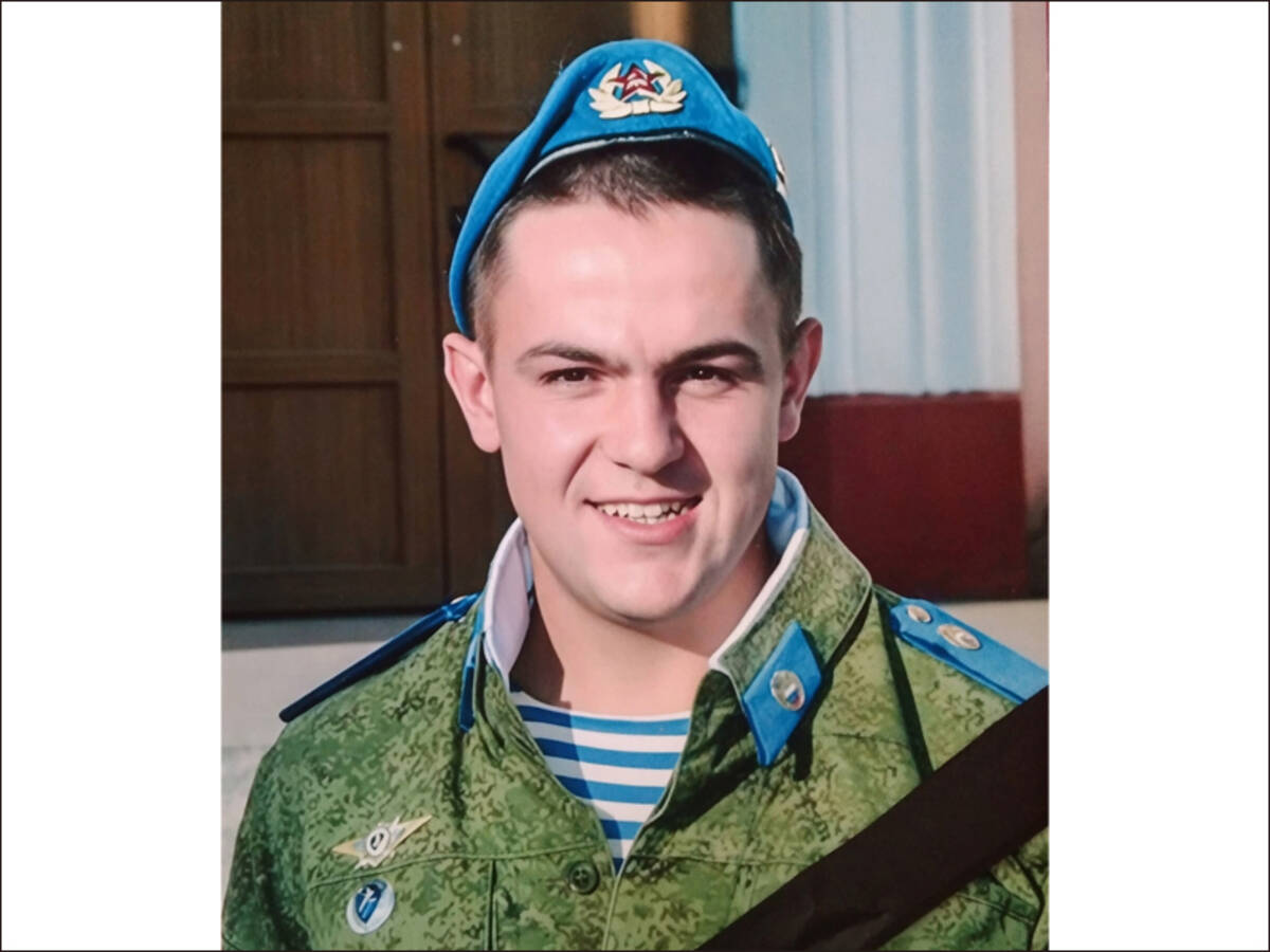 В Брянской области простились с погибшим в зоне СВО героем Михаилом Бредовым