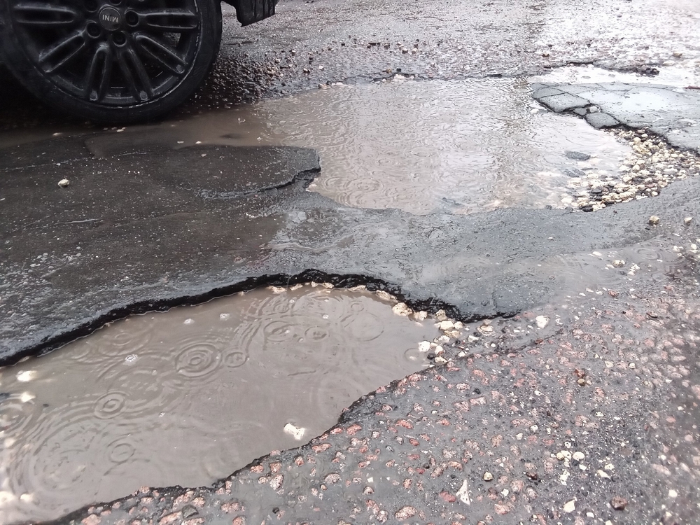 Мать ребенка-инвалида из поселка Локоть сделала подарок землякам