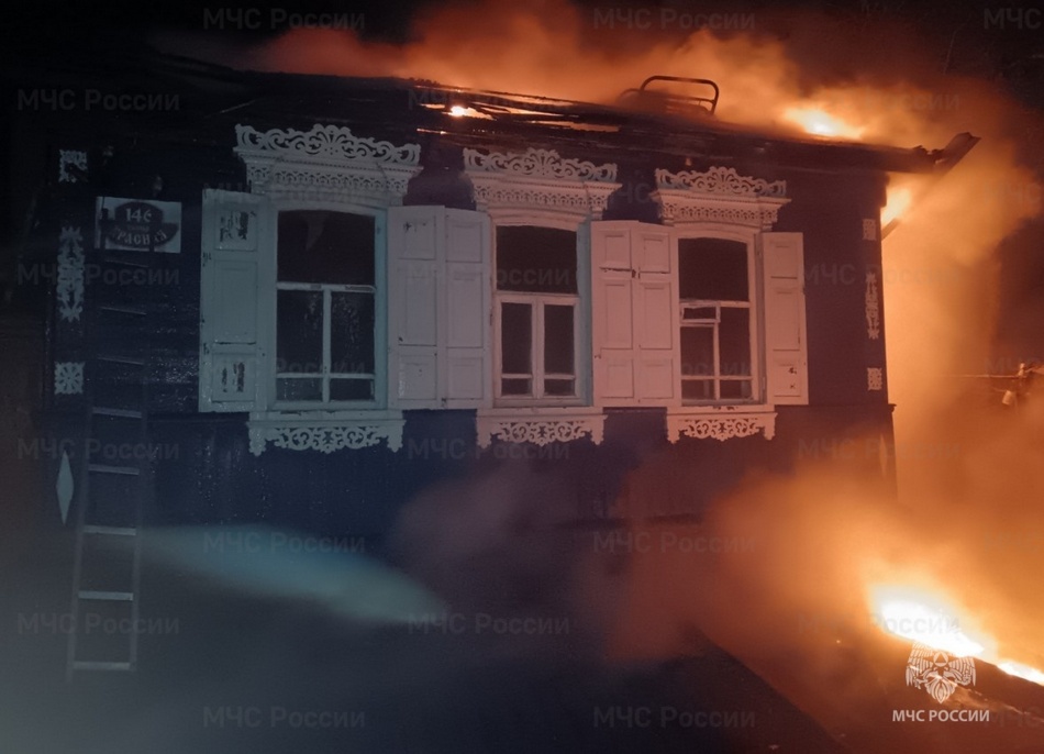 В сгоревшем в Злынке доме обнаружили два трупа