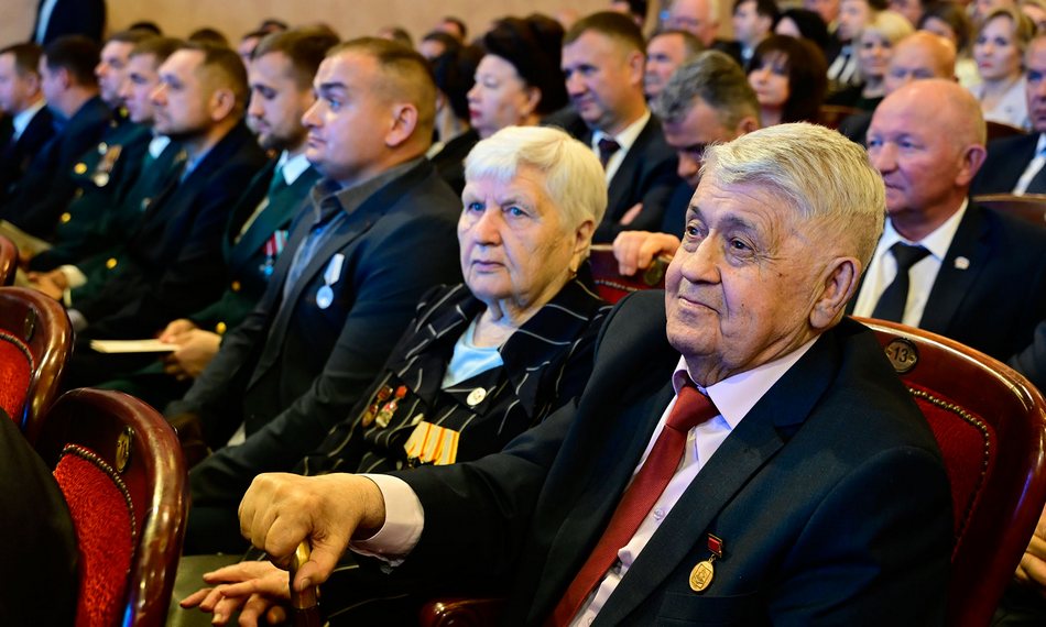 На инаугурации Богомаза присутствовал экс-губернатор Брянской области Лодкин