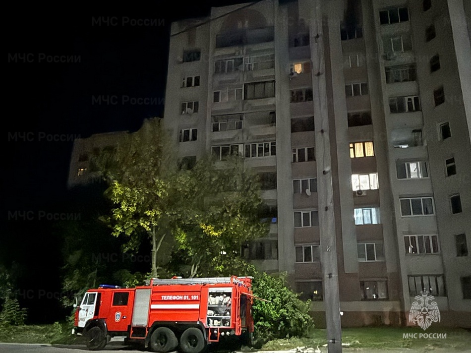 Брянец едва не погиб в горящей квартире возле Кургана Бессмертия