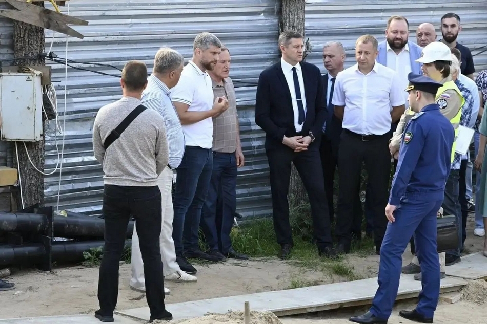 Егор Ковальчук пригрозил стрителям детского сада в Свени штрафными санкциями