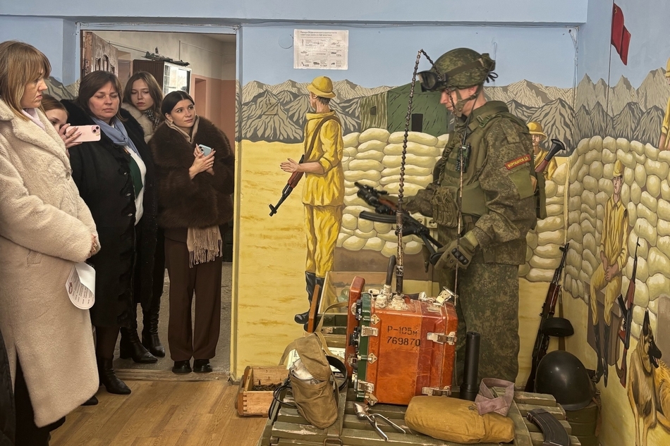 В Клинцах гости из Белоруссии прикоснулись к истории