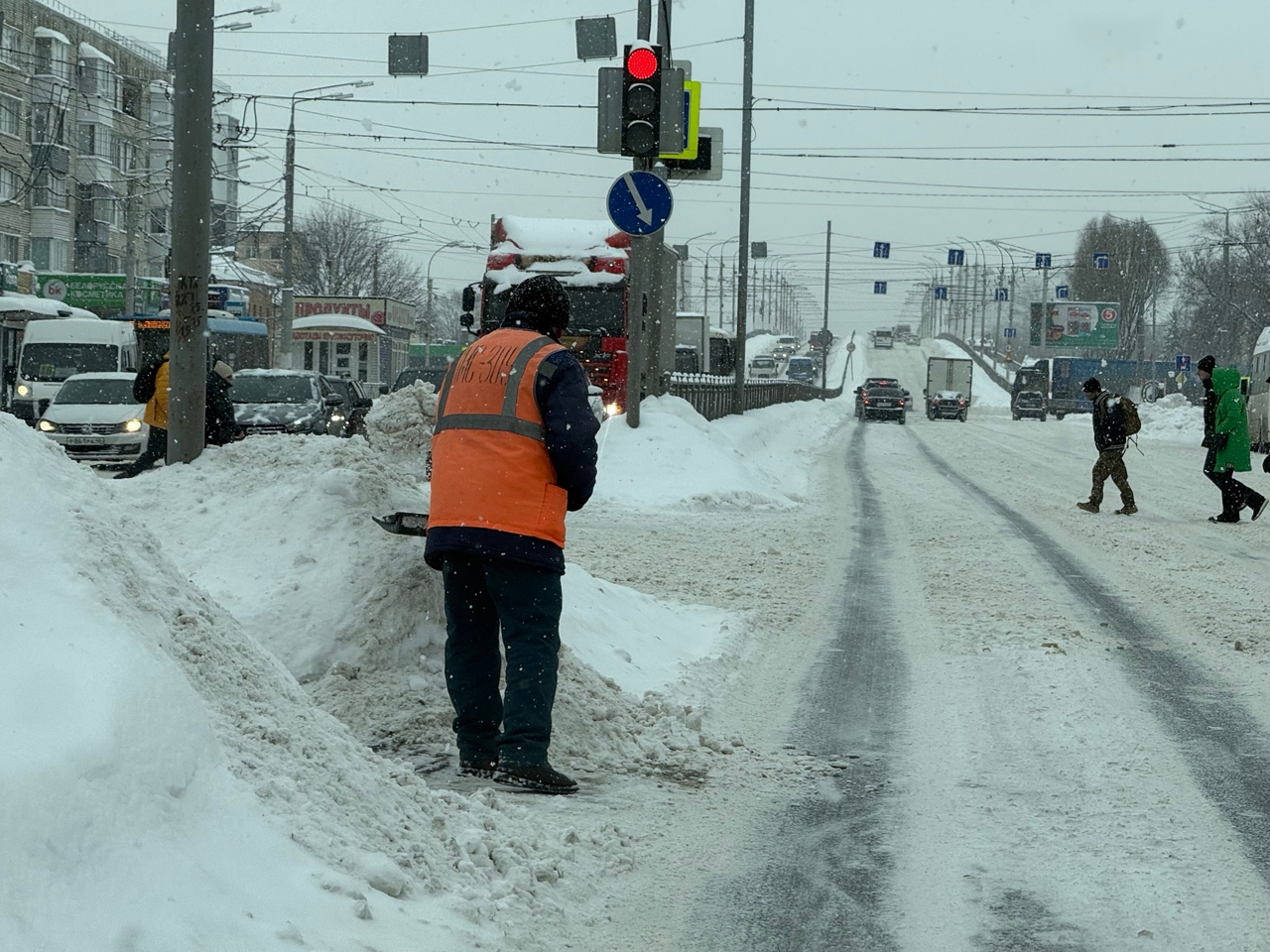 Циклон принес на Брянщину затяжные снегопады
