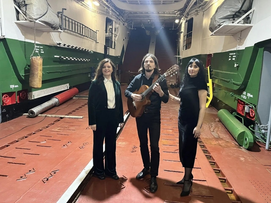 Брянские музыканты выступили в трюме боевого корабля