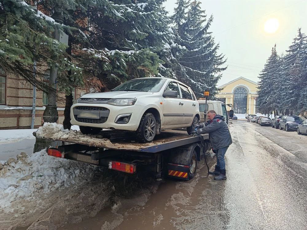 Нарушителей правил парковки в Брянске настигнет «Авто-Ураган»