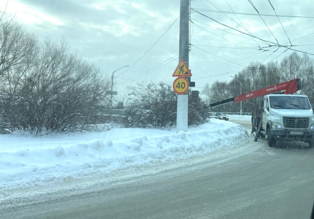Брянских автомобилистов озадачил новый светофор на Черном мосту