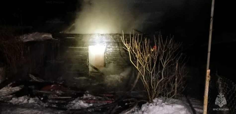 В сгоревшей под Дубровкой бане нашли труп пожилого мужчины