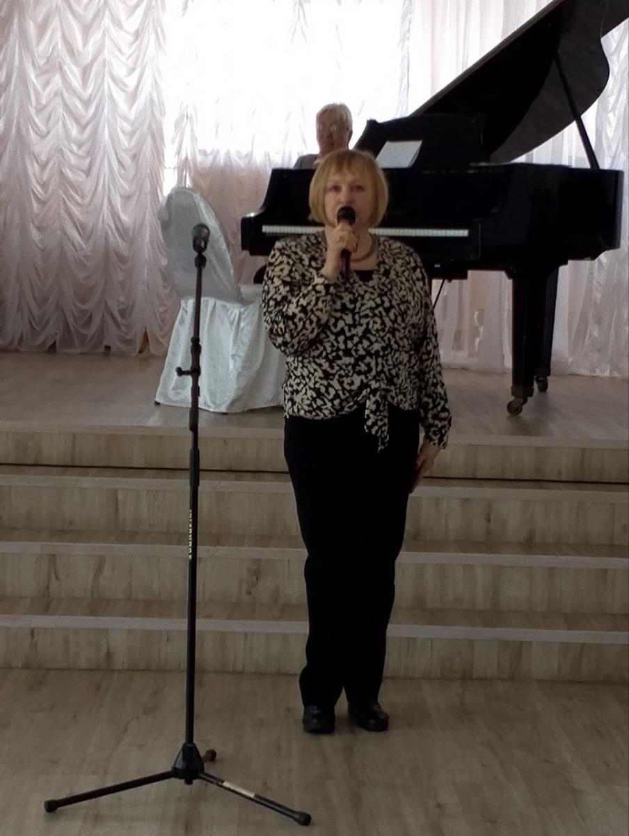 ДК железнодорожников подарил брянцам патриотический концерт среди бела дня в пятницу