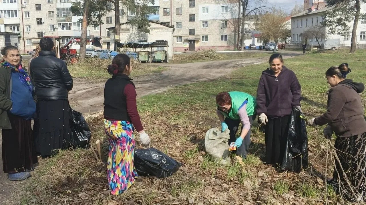 Пятничник по благоустройству объединил жителей Брянска разных национальностей