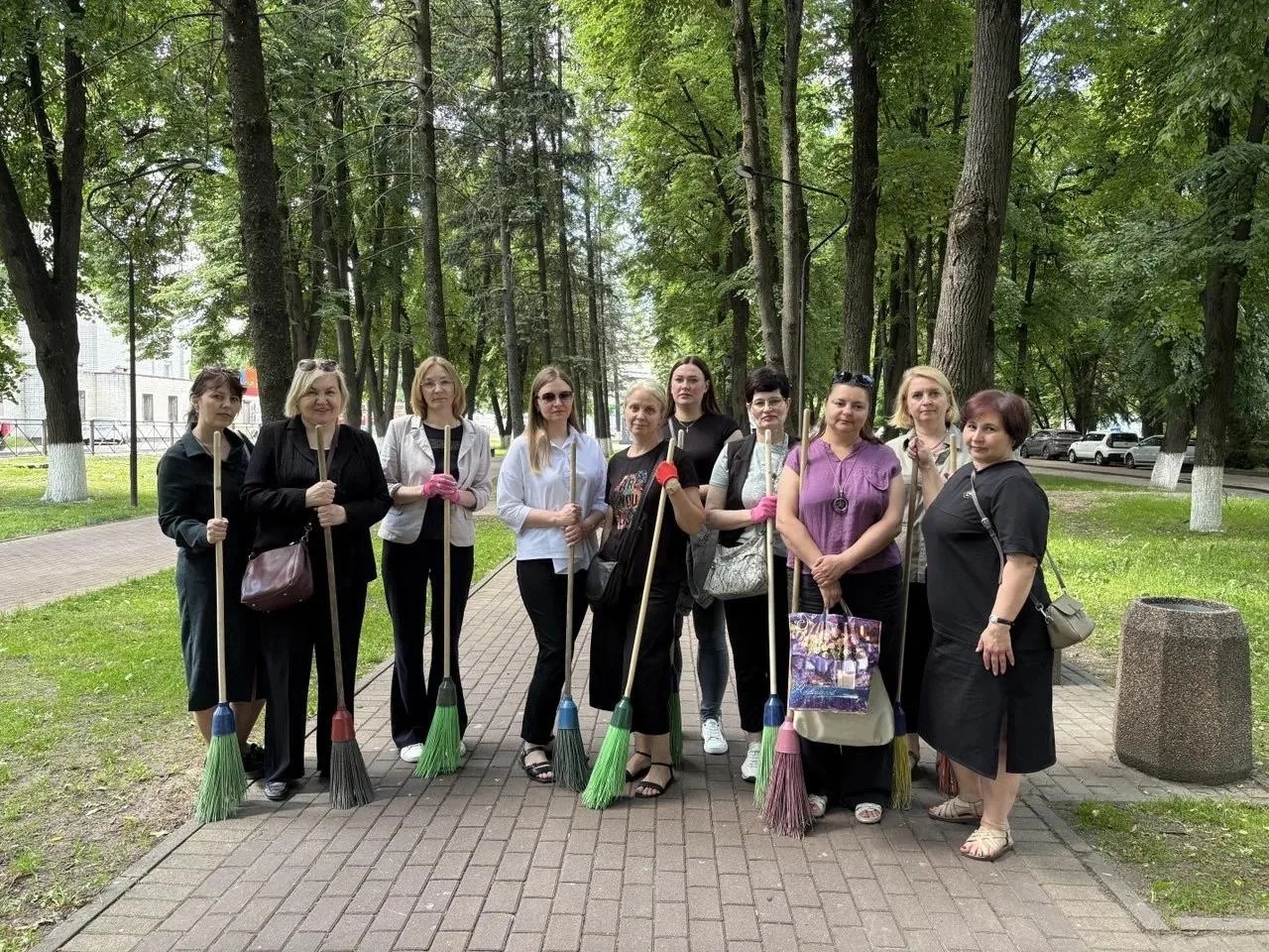 Пятница ознаменовалась акцией по благоустройству города