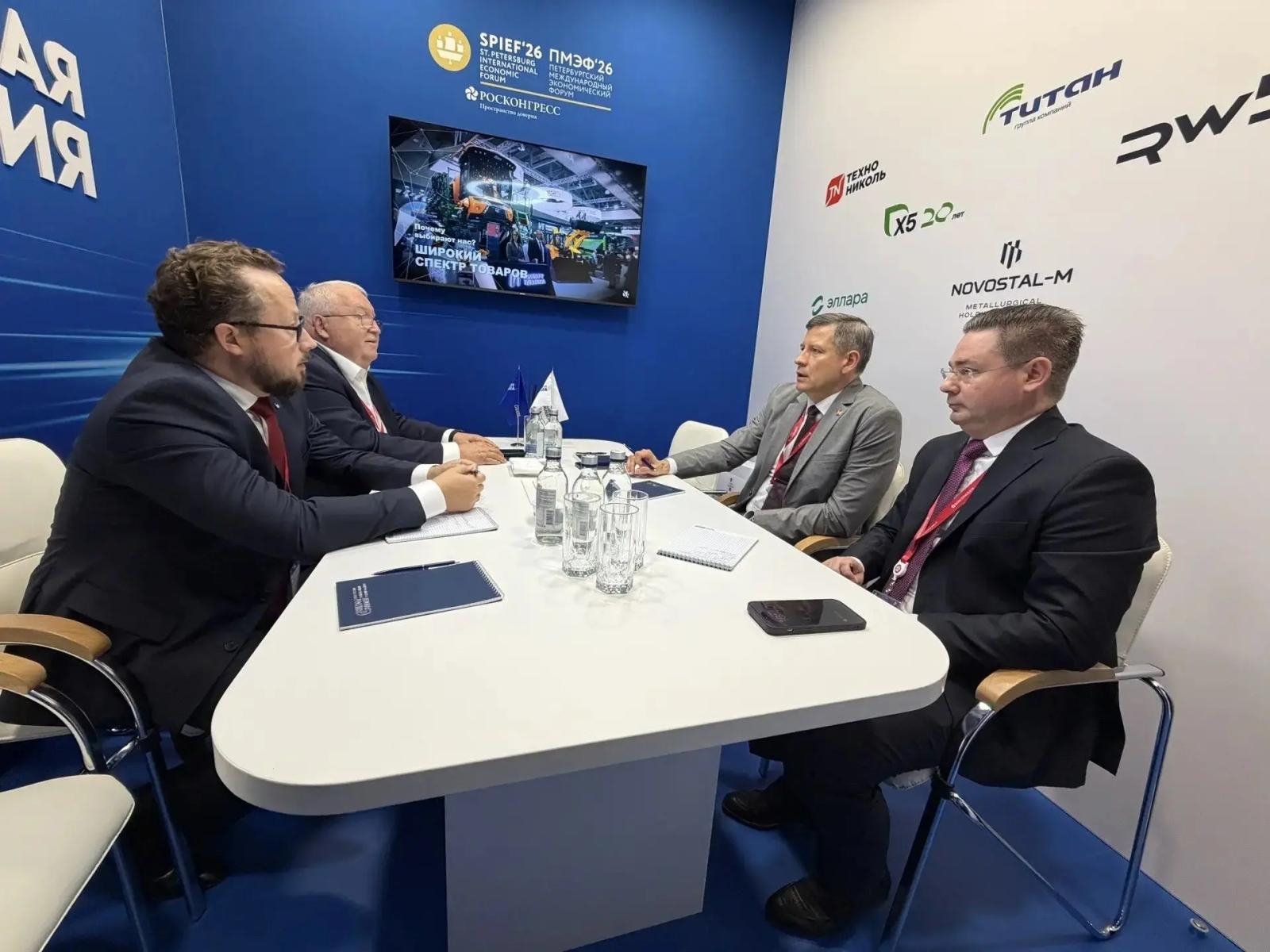 Ковальчук: ПМЭФ-2026 проходит с участием Брянского гормолзавода