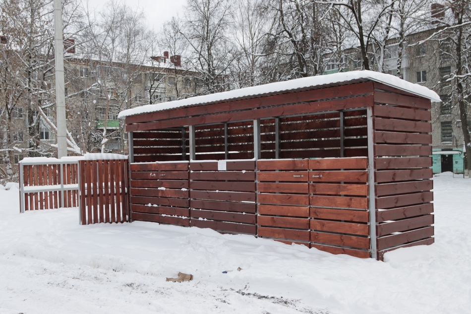 За год в Брянске установили почти полсотни мусорных площадок