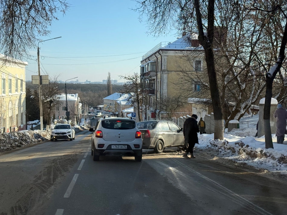 Из-за ДТП на Фокина образовалась дорожная пробка