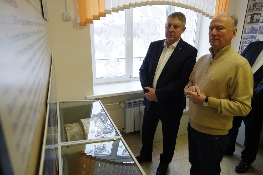 Музей Журиничской школы заинтересовал Патрушева и Богомаза