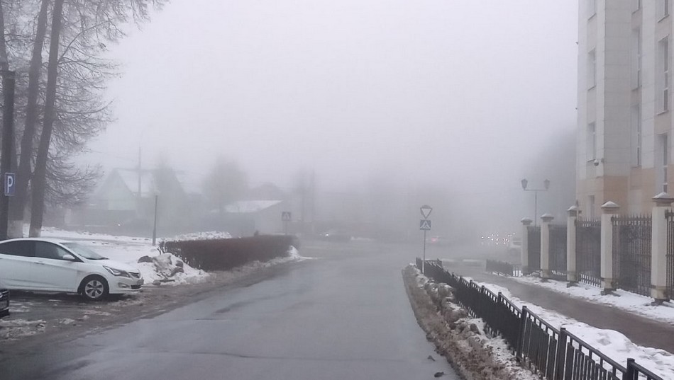 В воскресенье Брянск утонул в молочно-белом тумане