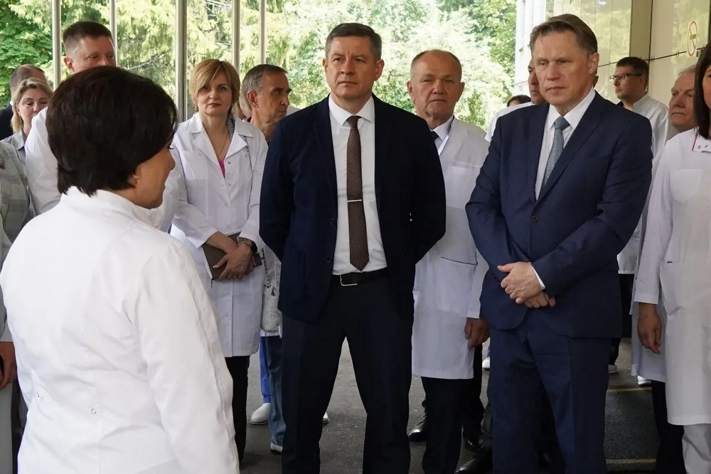 Министру здравоохранения Мурашко показали Брянскую облбольницу №1 и сосудистый центр
