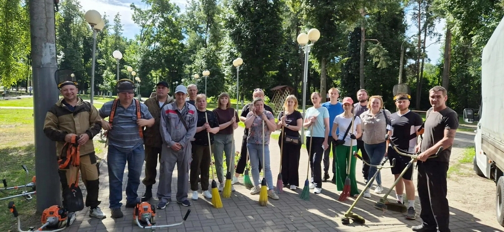 Более 500 человек вышли на генеральную уборку Брянска