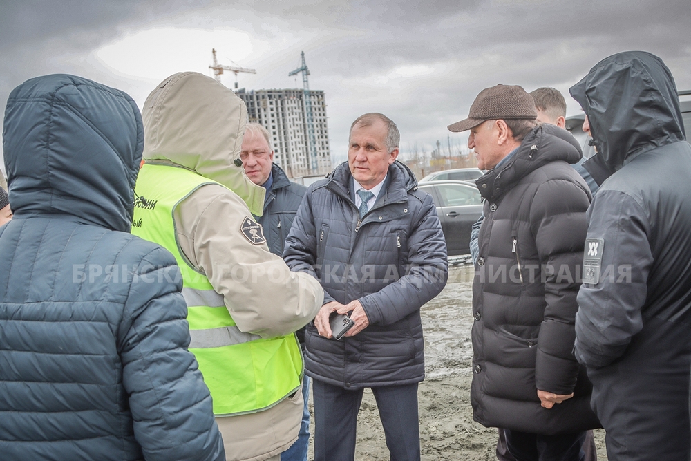 На Бурова появится детский сад. Мэр Брянска побывал на стройплощадке