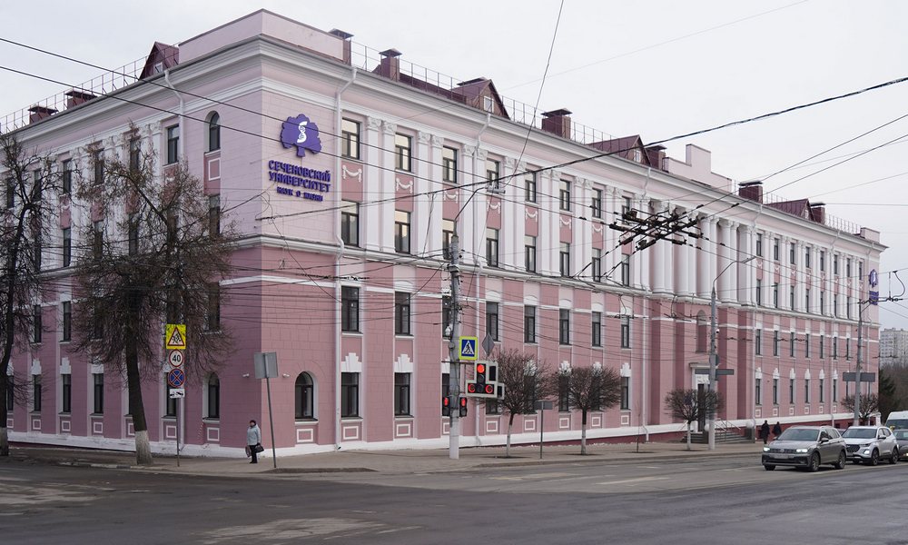 Брянцам показали филиал Сеченовского университета изнутри