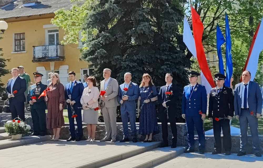В Фокинском районе Брянска провели «победные» митинг и автопробег