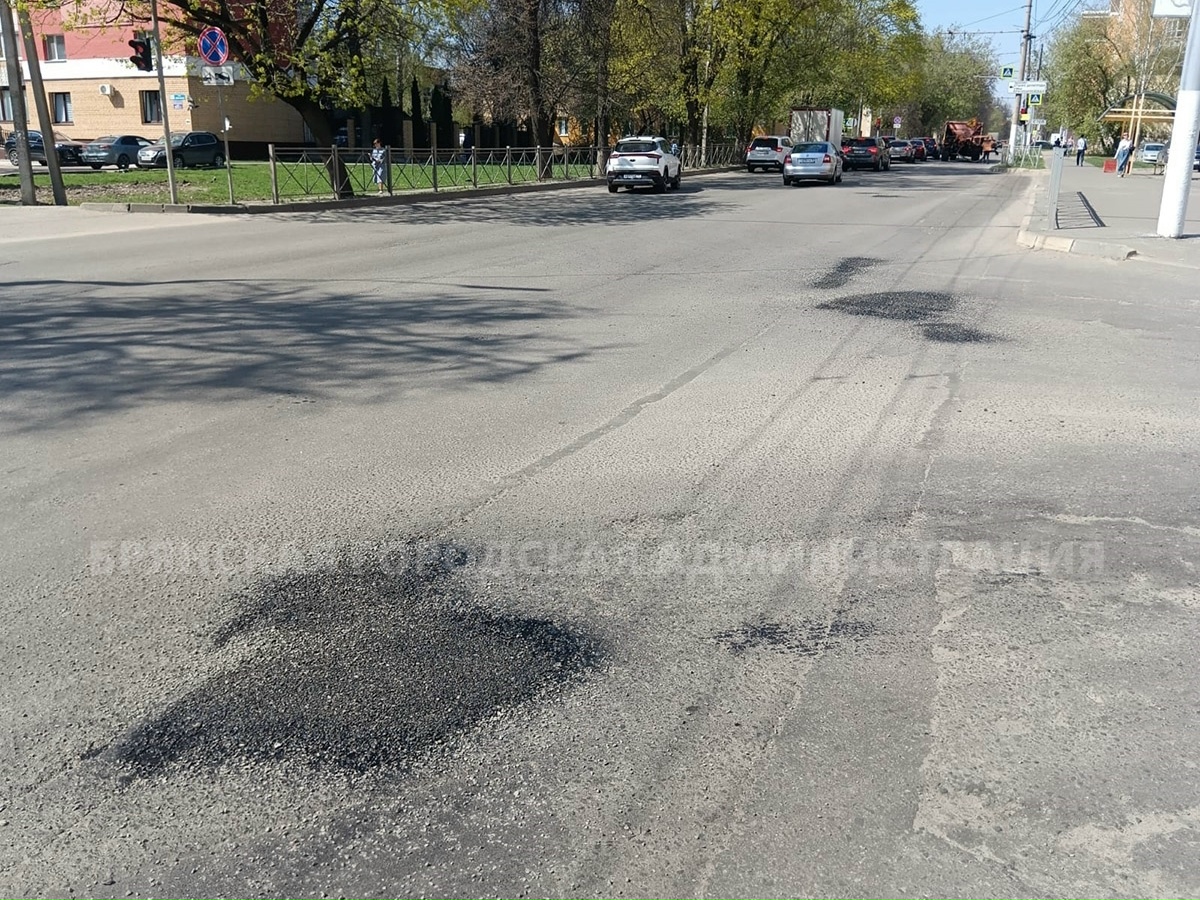 В Брянске с начала года отремонтировали более 20 тысяч квадратных метров дорог