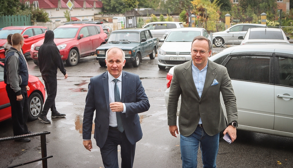«Свой выбор сделал». Мэр Брянска Александр Макаров проголосовал на своем участке