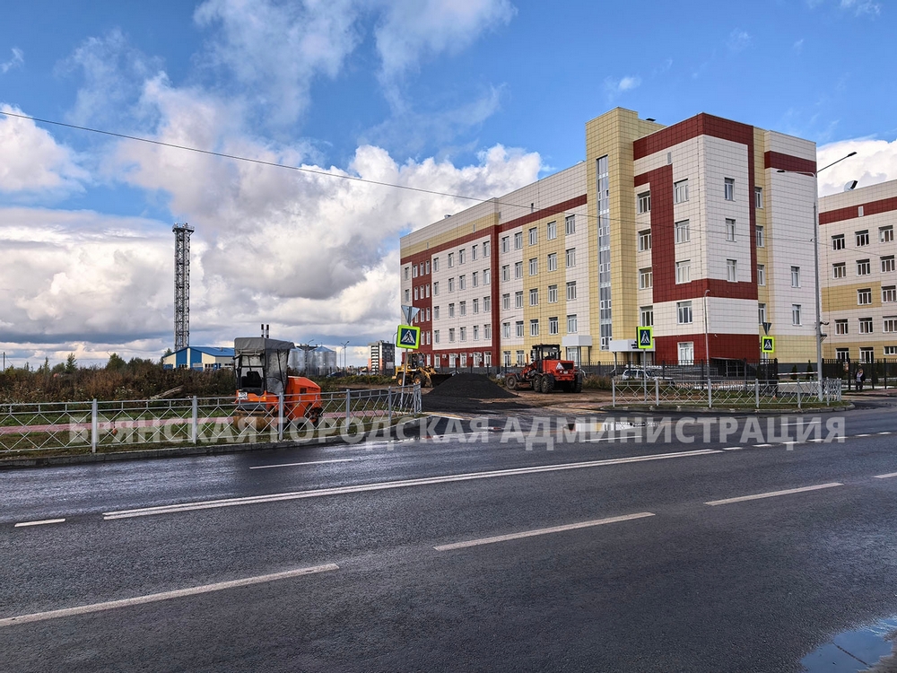 Возле новой поликлиники на улице Амосова скоро появится парковка