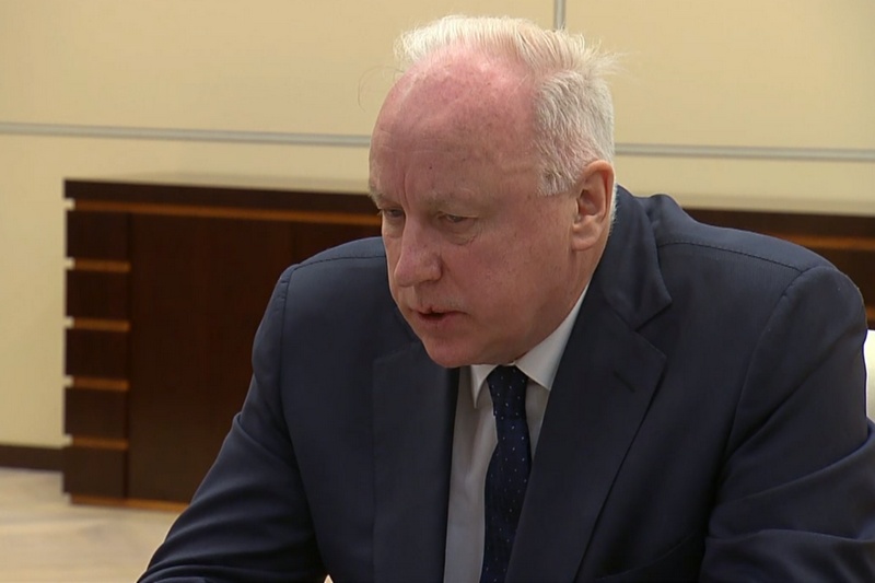 Бастрыкин потребовал доклад об избиении мужчины группой подростков в Брянске