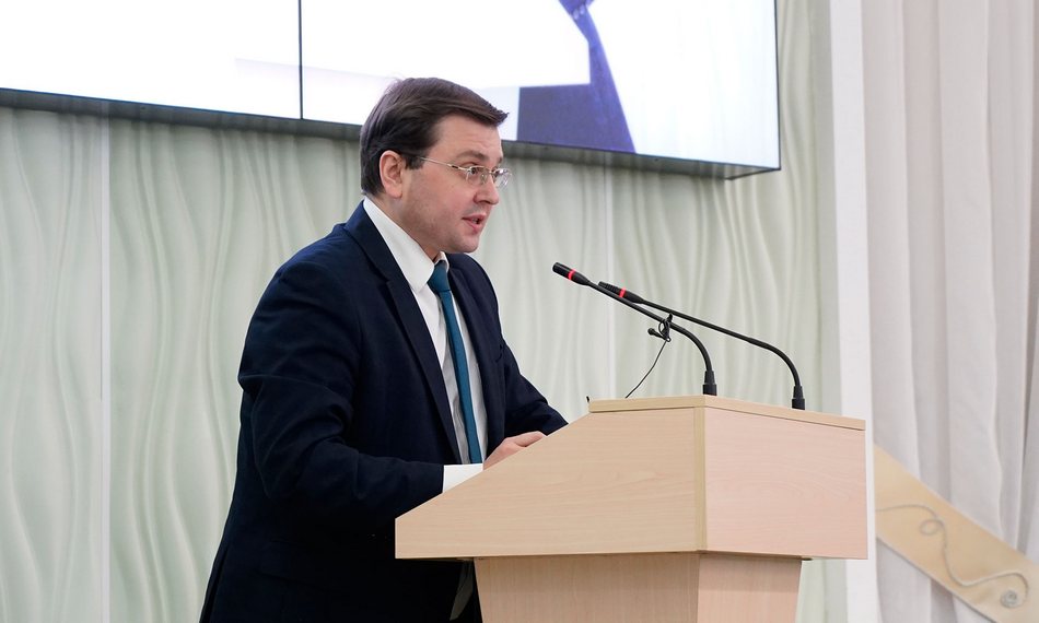 Артем Сухоломкин присоединился к флешмобу «Не тот заработок»
