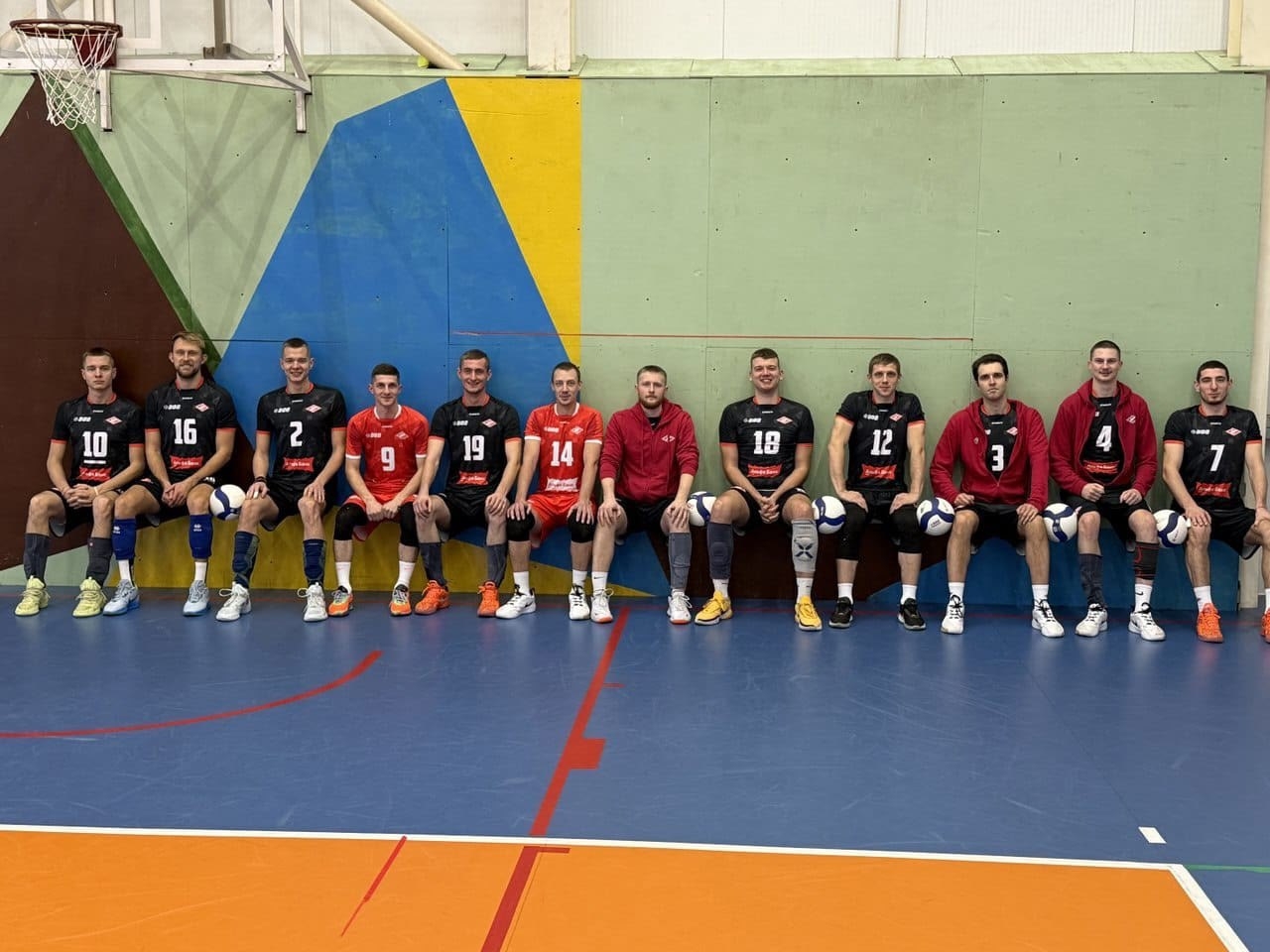 Брянцы и брянчанки подтвердили своё мастерство в волейболе