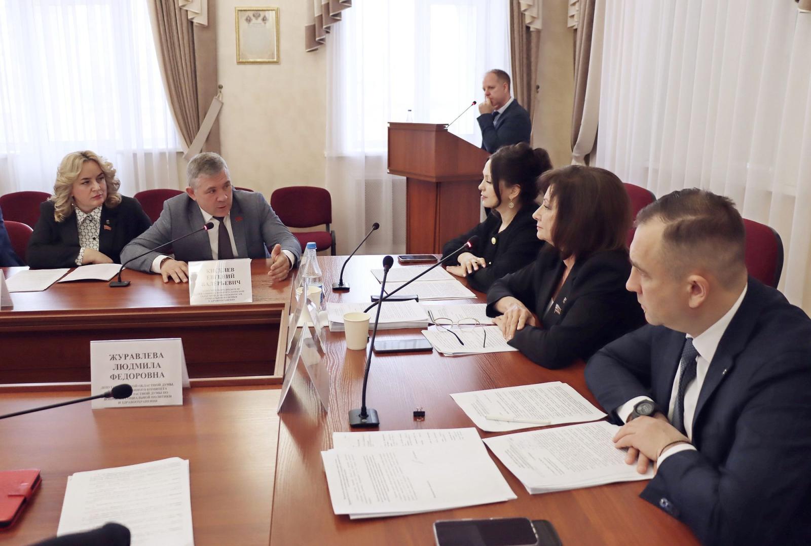 На Брянщине сиротам, охраняющим рубежи, предложат жилищные льготы